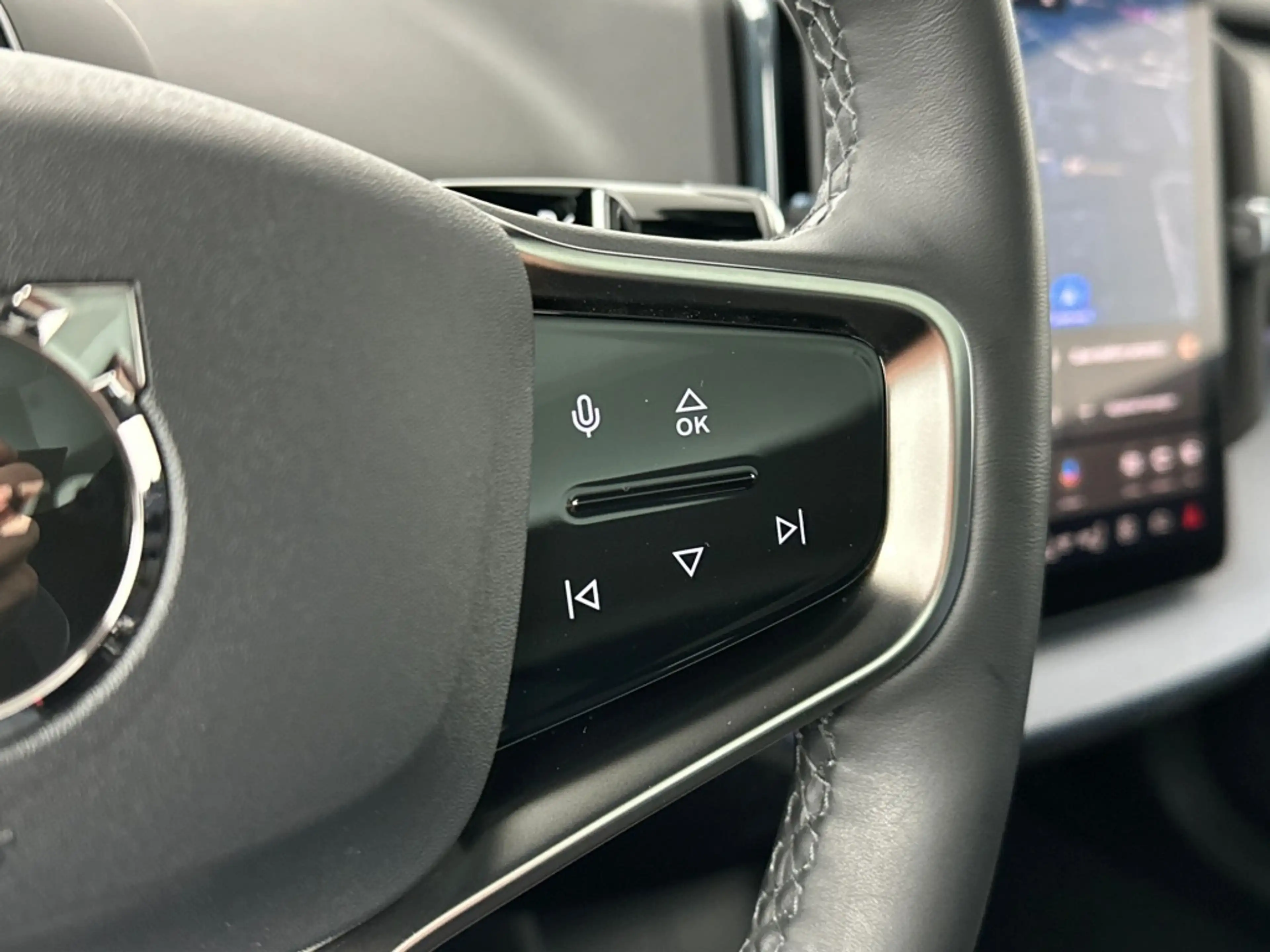 Volvo EX30 Extended Range Ultra 272PK/69kWh| Adap.Cruise| H&K — photo 27