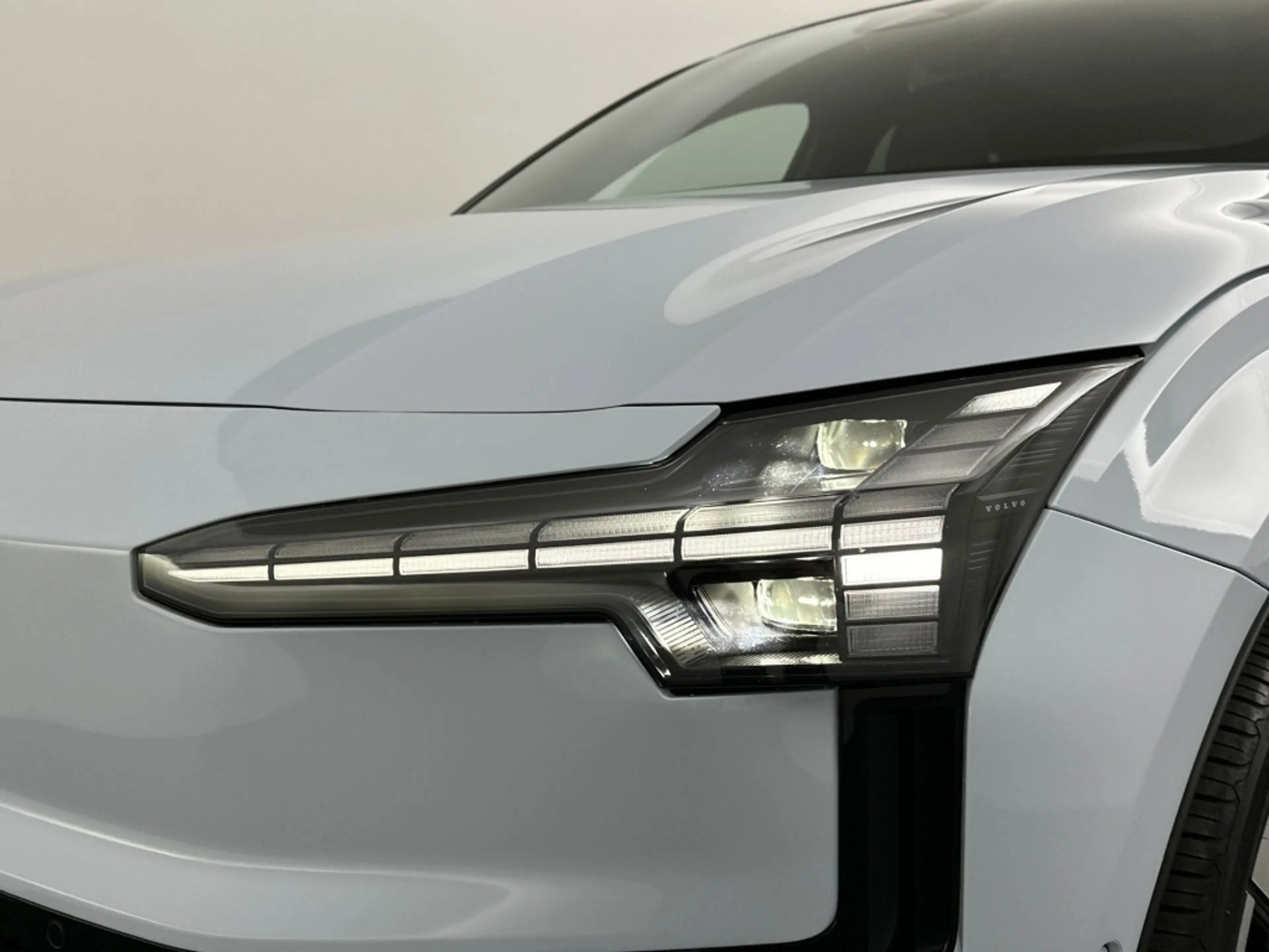 Volvo EX30 Extended Range Ultra 272PK/69kWh| Adap.Cruise| H&K — photo 10
