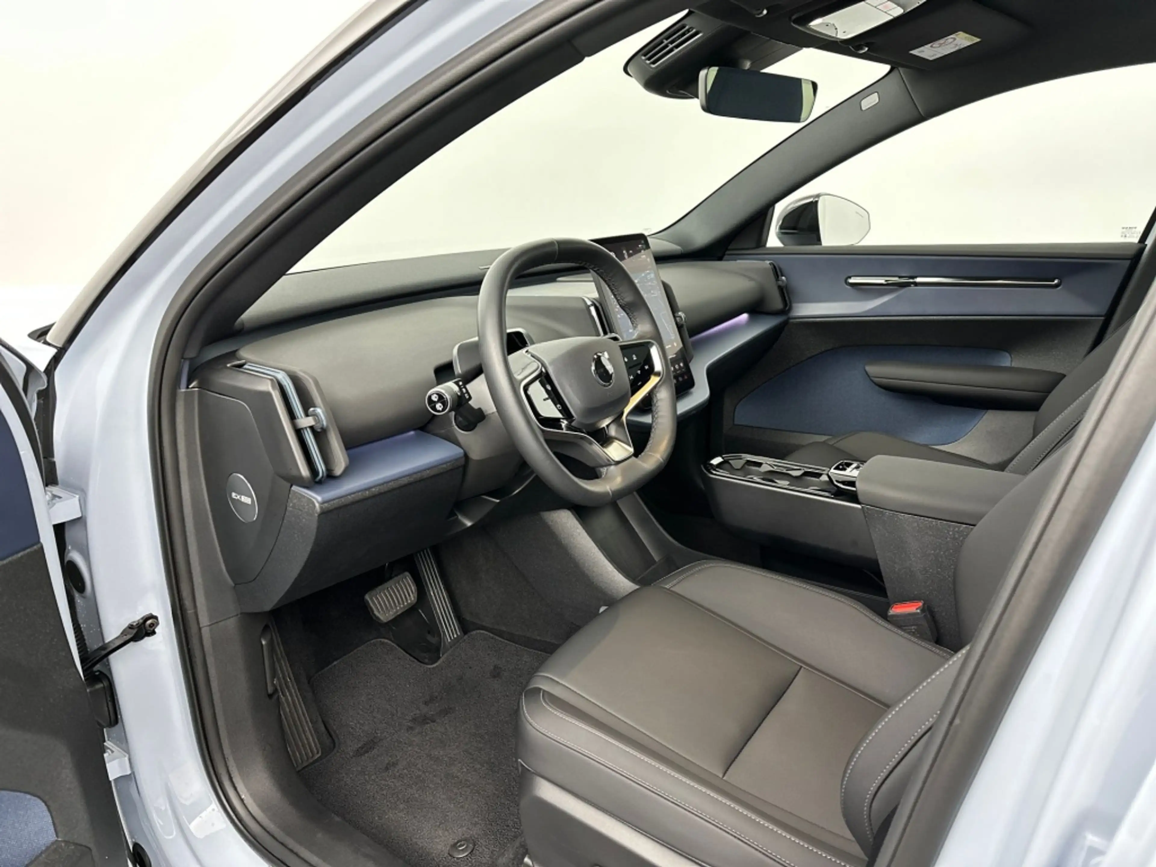 Volvo EX30 Extended Range Ultra 272PK/69kWh| Adap.Cruise| H&K — photo 17