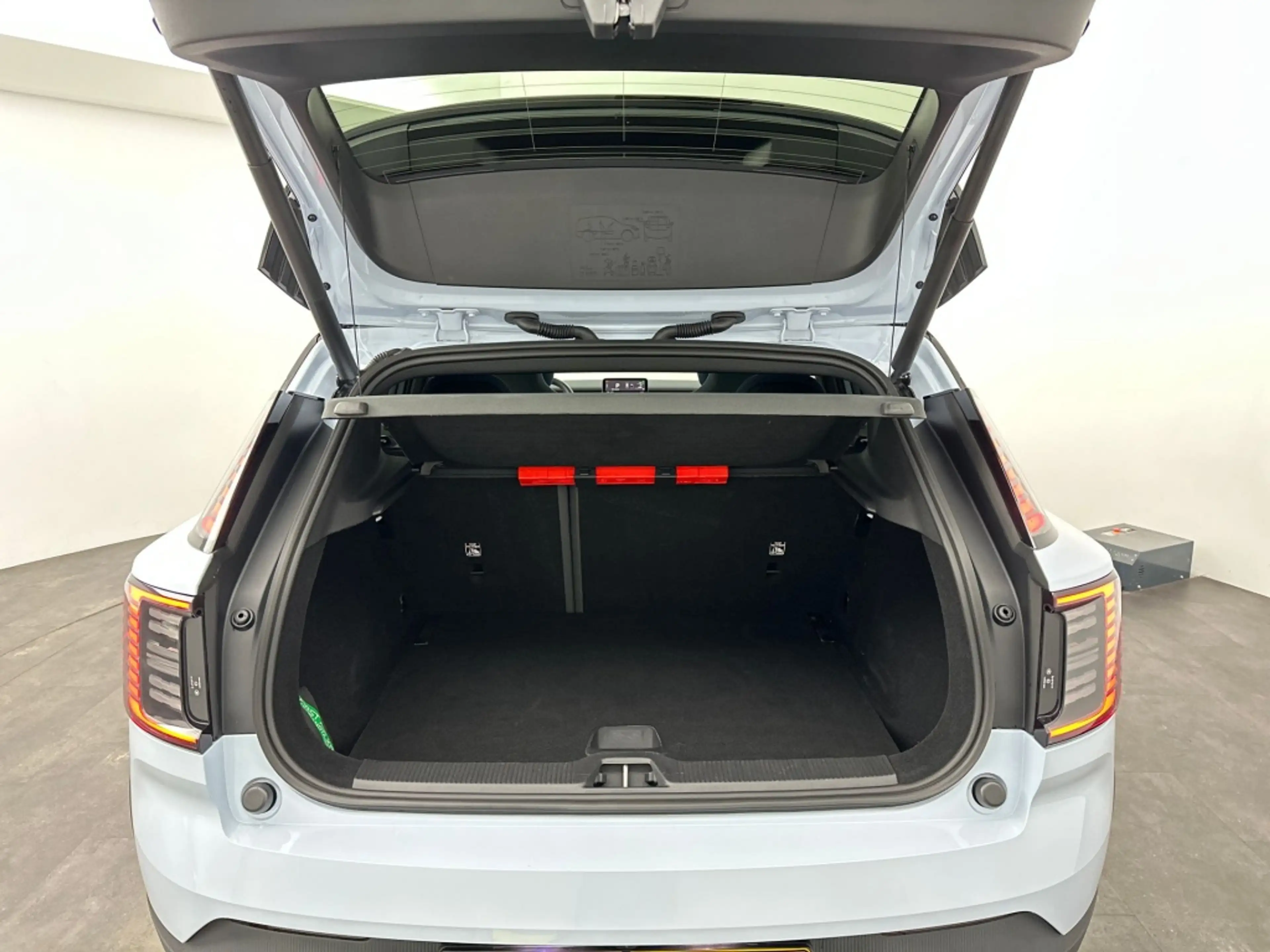 Volvo EX30 Extended Range Ultra 272PK/69kWh| Adap.Cruise| H&K — photo 42