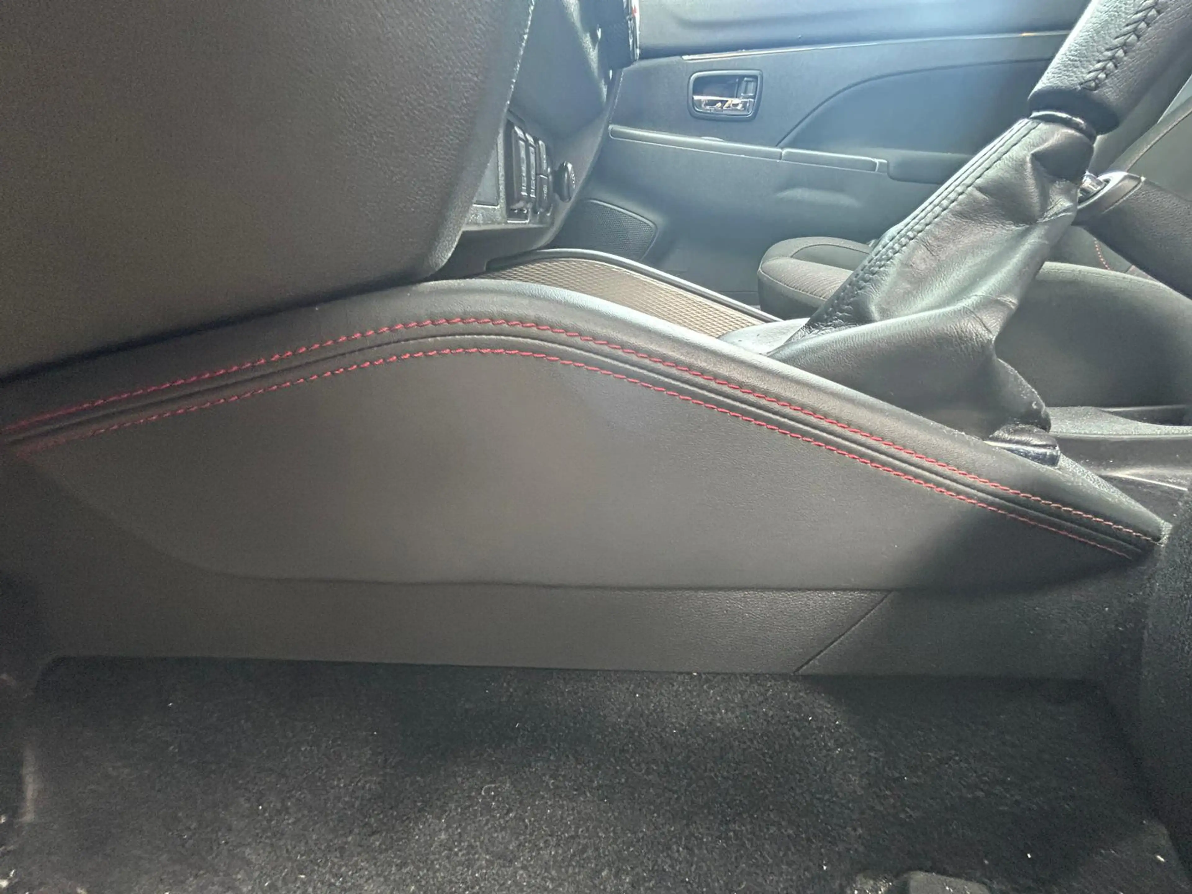 Mitsubishi ASX 1.6 Edition R-kamera/ Navi Carplay/Led.-Bluet. 2xAluf. — photo 13