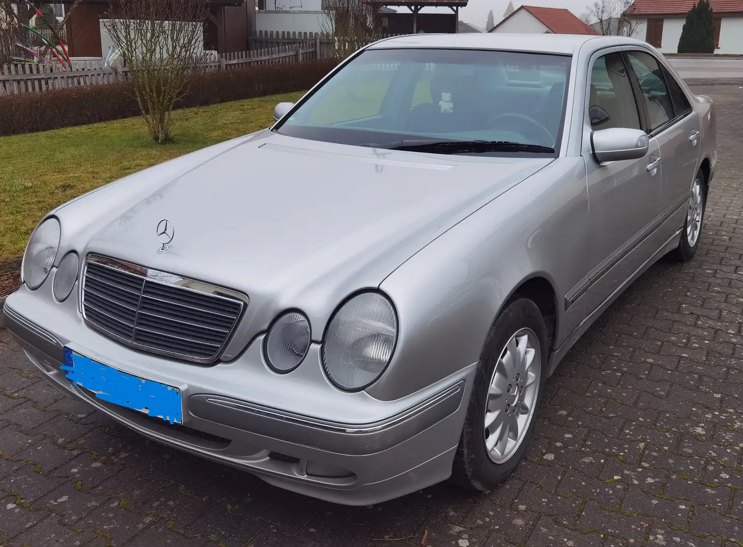 Mercedes-Benz E 220 E-Klasse CDI Elegance Срібний - 2
