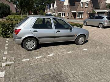 Fiesta 1.3-8V Century