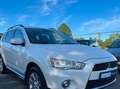 Mitsubishi Outlander Invite 4WD°7Sitze°Xenon°Garantie°AHK° Weiß - thumbnail 5