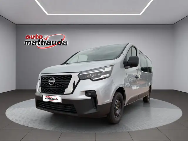 Nissan Primastar L2H1 Acenta Business Bus