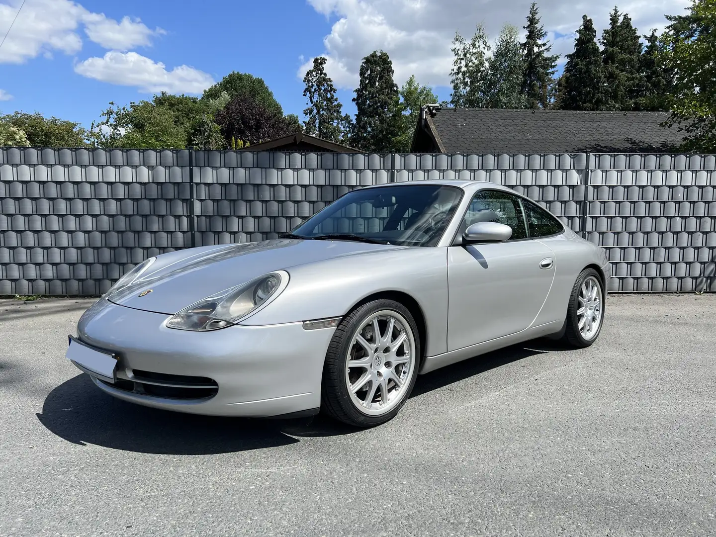 Porsche 996 911 Carrera - 1
