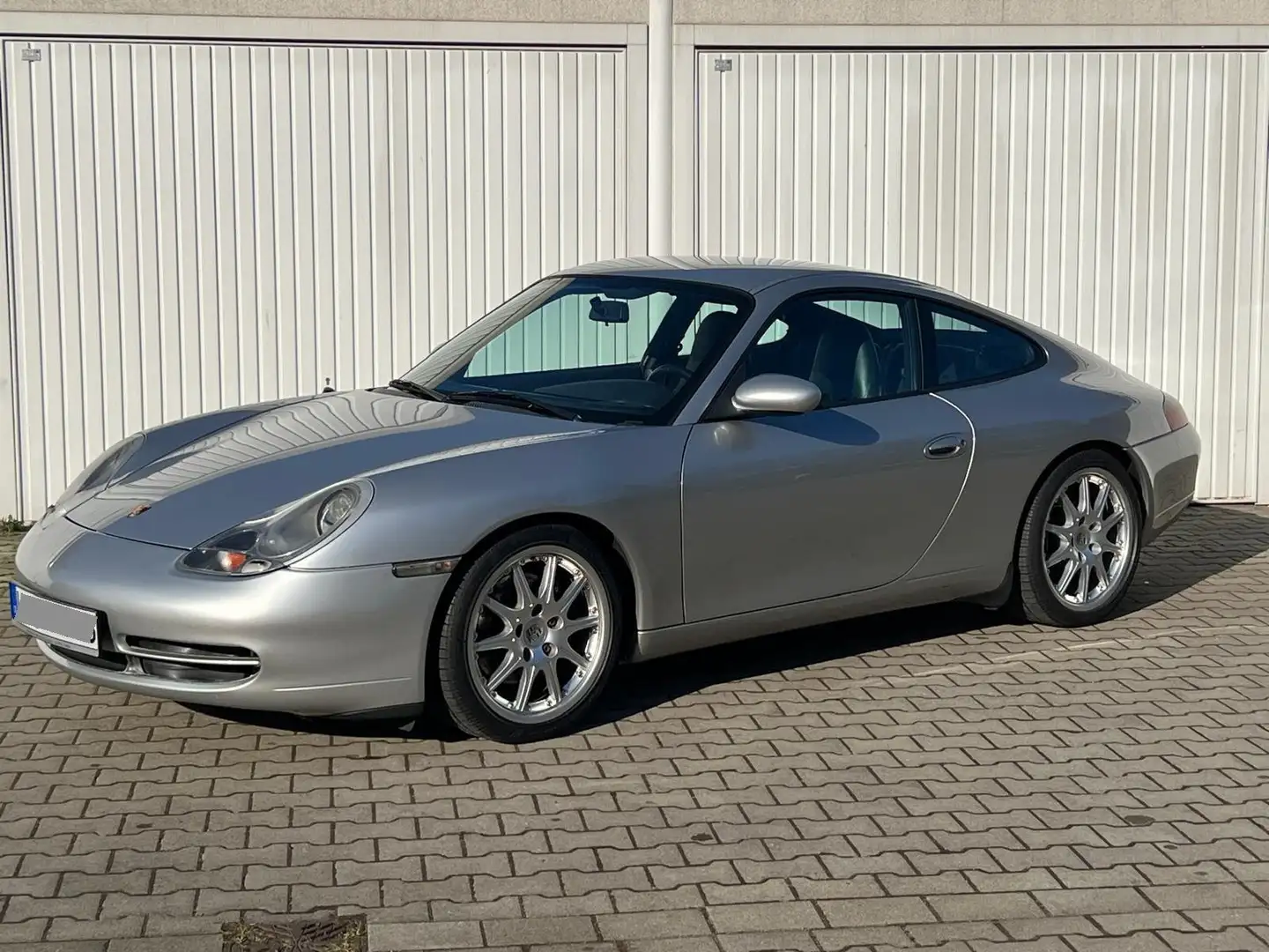 Porsche 996 911 Carrera - 1