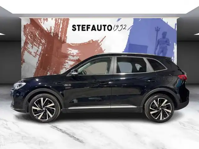 MG ZS view 4