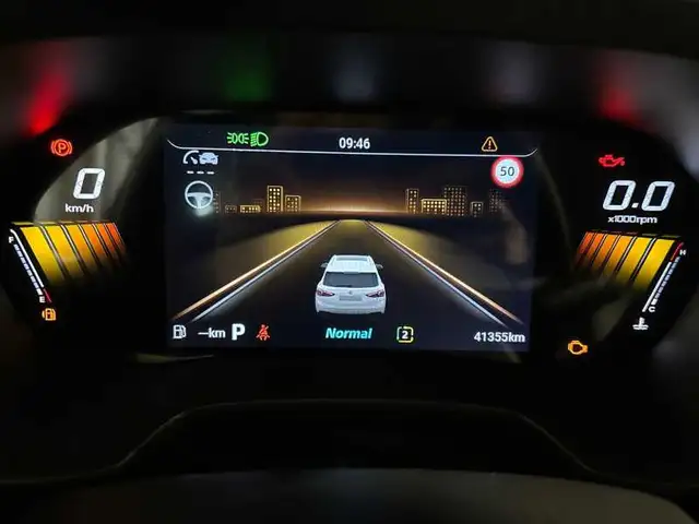 MG ZS view 12