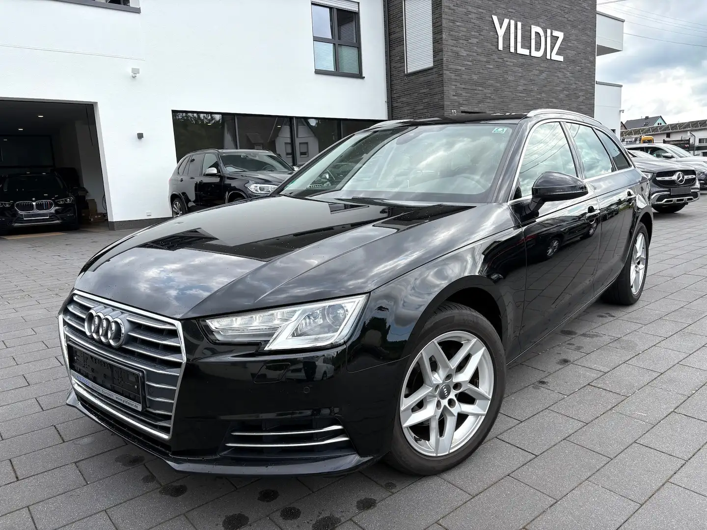 Audi A4 35 TDI AVANT SPORT *VIRTUAL *XENON *NAVI Negro - 1