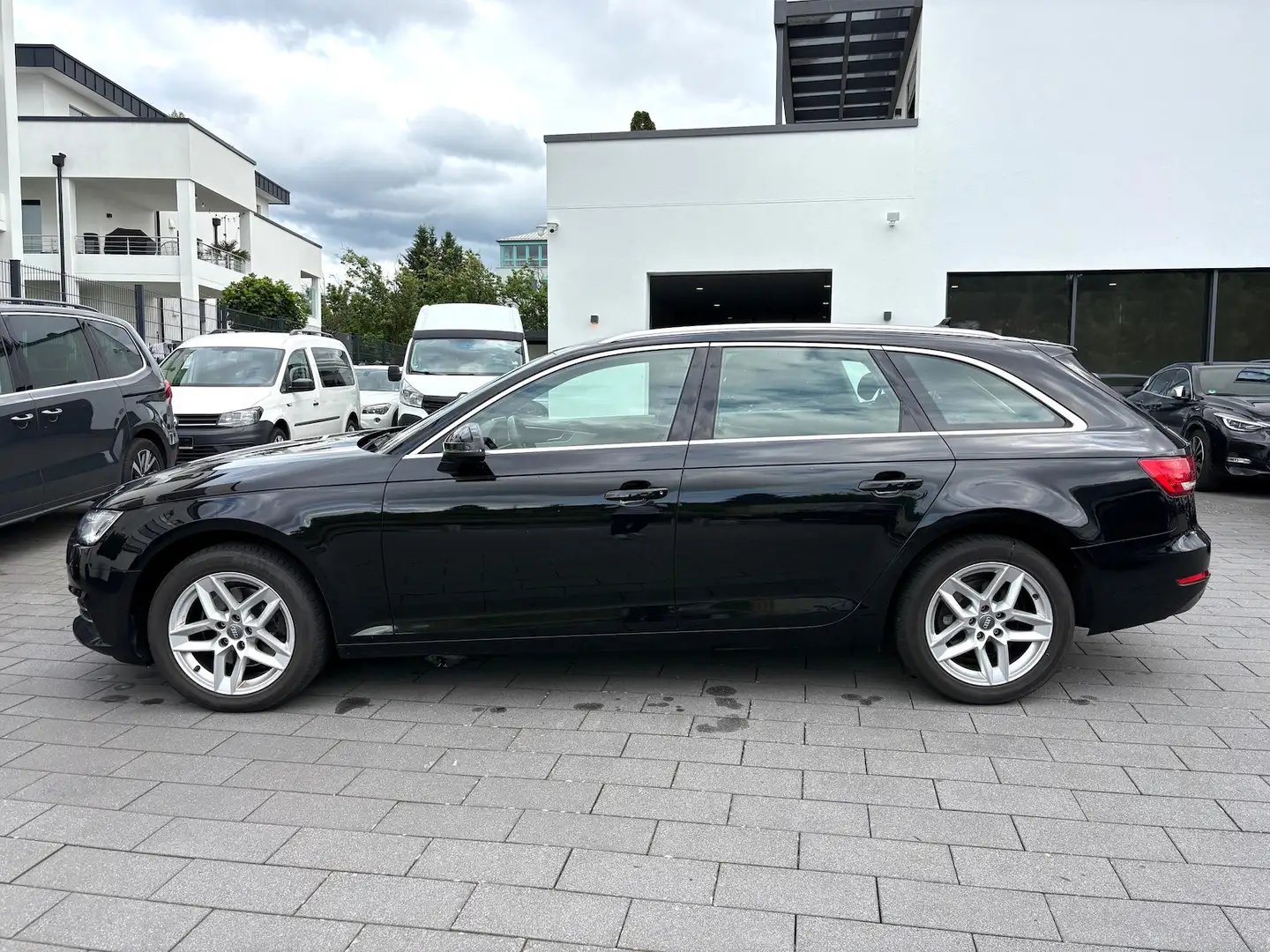 Audi A4 35 TDI AVANT SPORT *VIRTUAL *XENON *NAVI Negro - 2