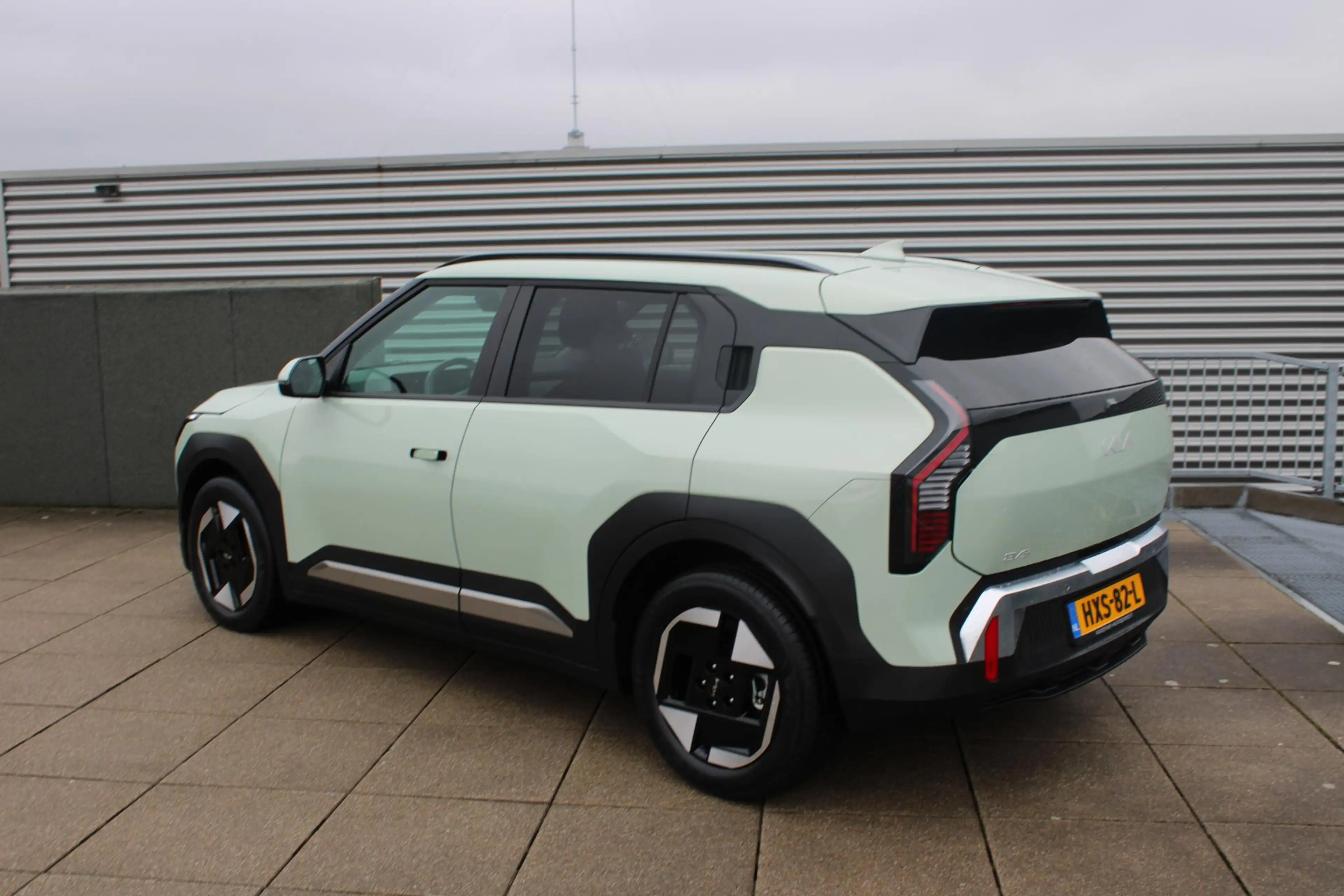 Kia EV3 Plus 81.4 kWh STOEL- & EN STUURVERWARMING, NAVIGAT — photo 5