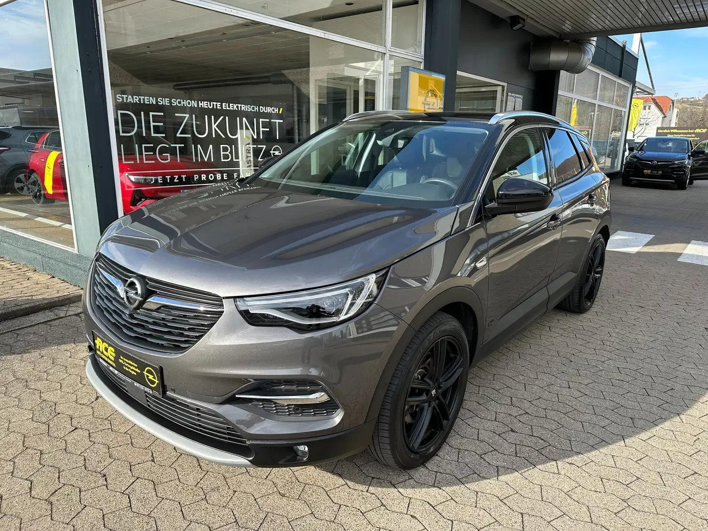 Opel Grandland X Plug-in-Hybrid4 1.6 DI Start/Stop Automatik Grigio - 2