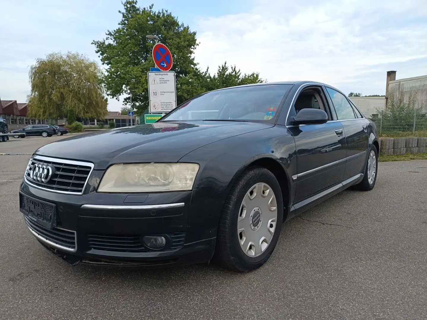 Audi A8 4.2 quattro Schwarz - 1