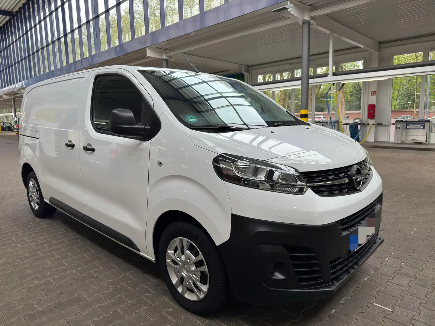 Opel Vivaro-e Cargo L (50-kWh) Edition 1Hand, Kamera Weiß - 2