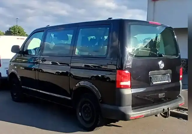 Volkswagen T6.1 Caravelle 9 PL AIRCO GPS 2 PT LATERALES ATT REM NOUV BTE VIT