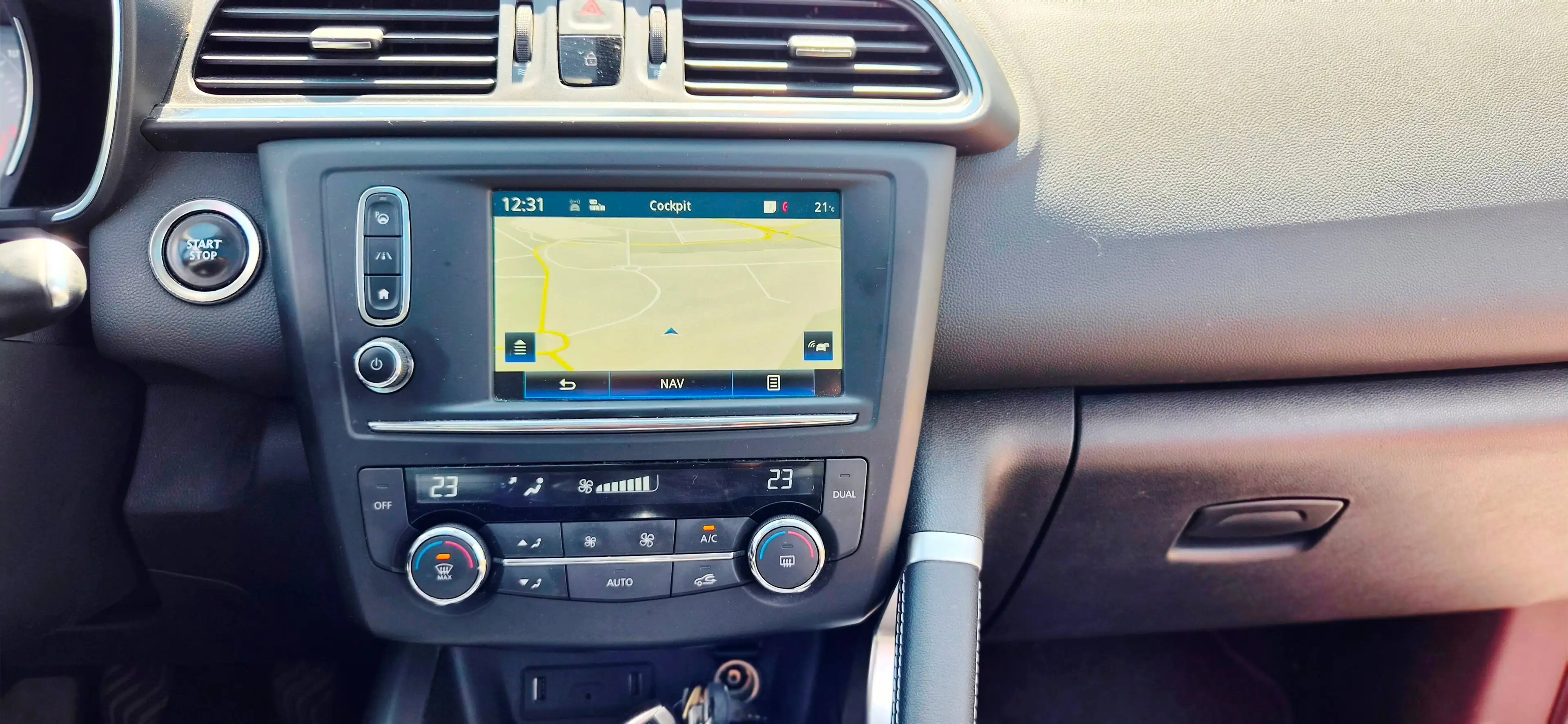 Renault Kadjar Bose Edition/2Hand/Teilleder/Panoramadach/Anhängerkupplung /Navi/Kamera/Allwetterreifen/ — photo 16