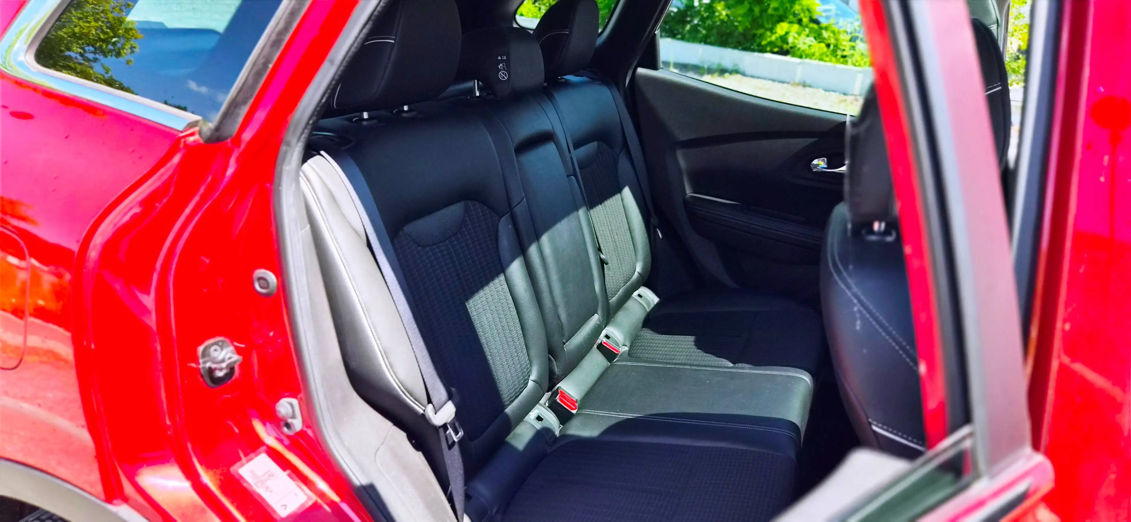 Renault Kadjar Bose Edition/2Hand/Teilleder/Panoramadach/Anhängerkupplung /Navi/Kamera/Allwetterreifen/ — photo 13