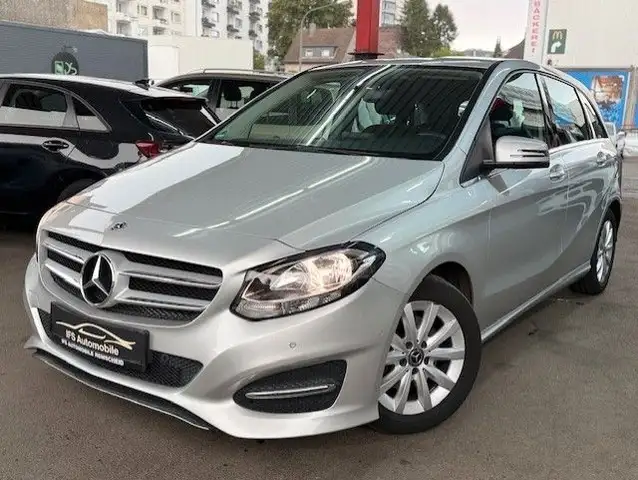 Mercedes-Benz B 180 Style-NAVI-KAM-TEMPOMAT-SHZ-NUR37970KM