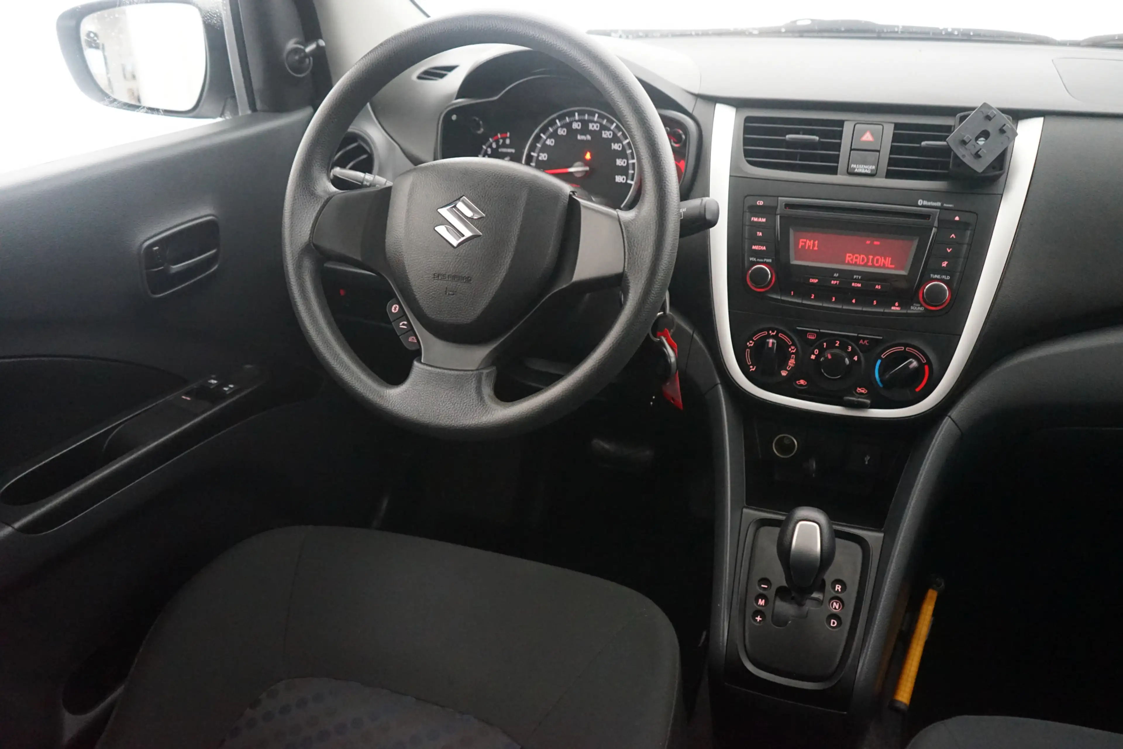 Suzuki Celerio 1.0 Comfort — photo 14