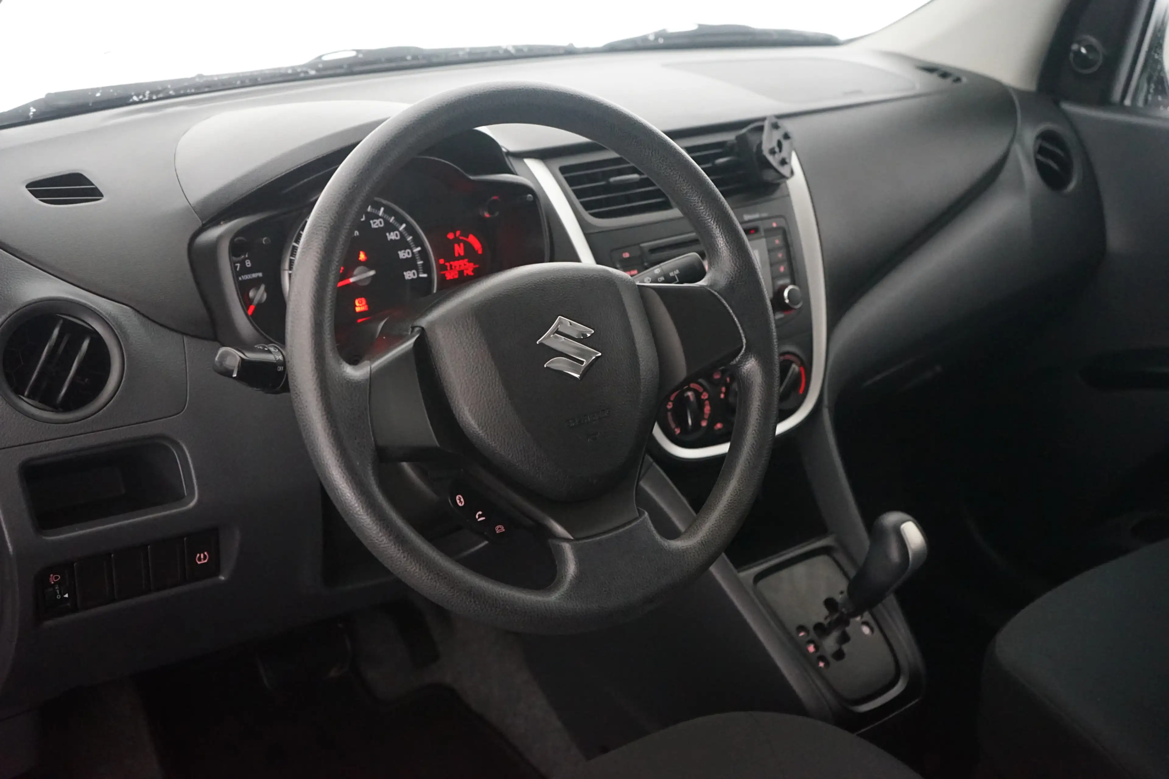 Suzuki Celerio 1.0 Comfort — photo 12