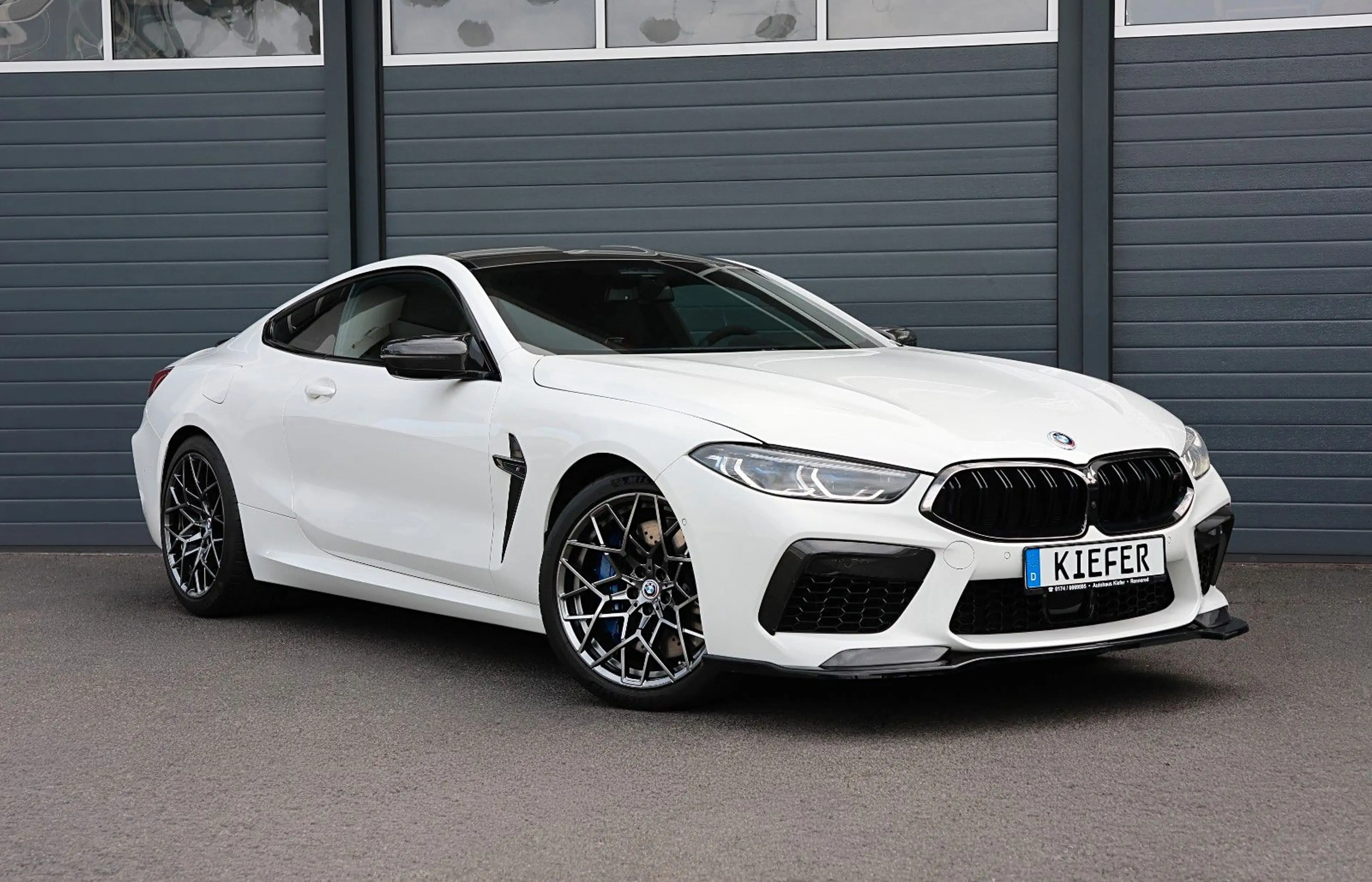 BMW M8 Competition xDrive/360°/LASER/HUD/CARBON/H&K