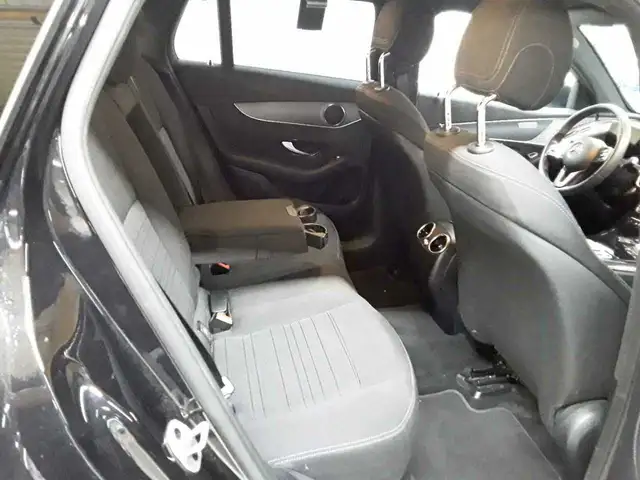 Mercedes-Benz EQC view 14