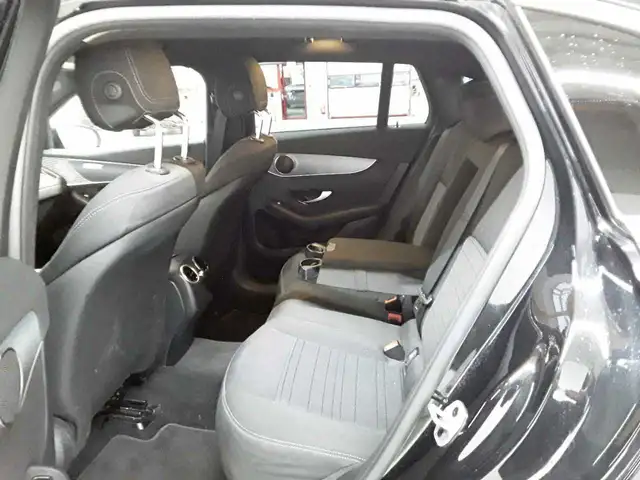 Mercedes-Benz EQC view 13