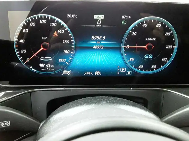 Mercedes-Benz EQC view 11