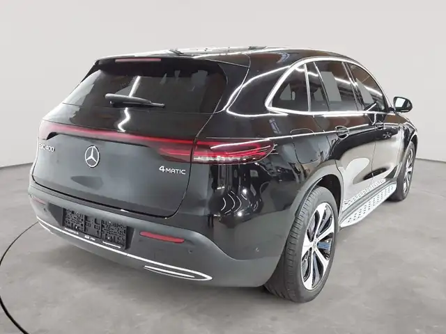 Mercedes-Benz EQC view 4