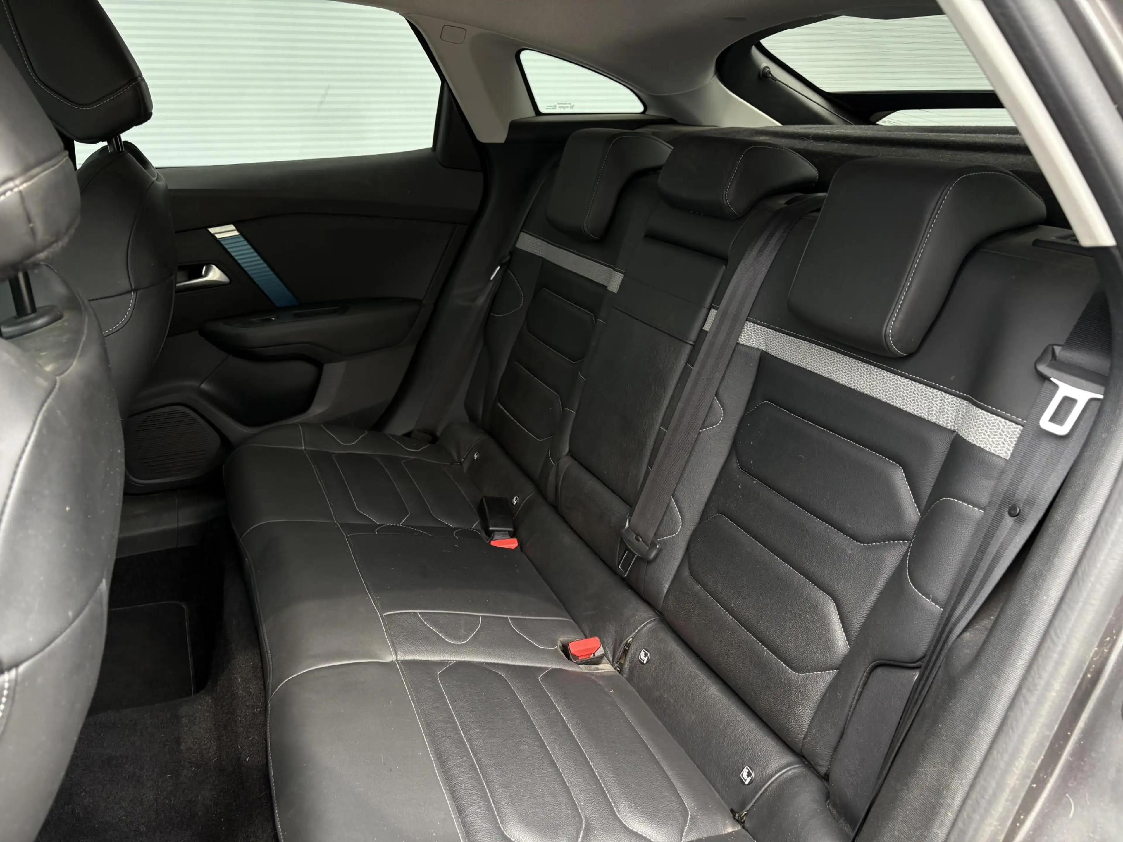 Citroen E-C4 Electric Shine 50 kWh | BTW-auto | Adaptive Cruise | 360 Ca — photo 10