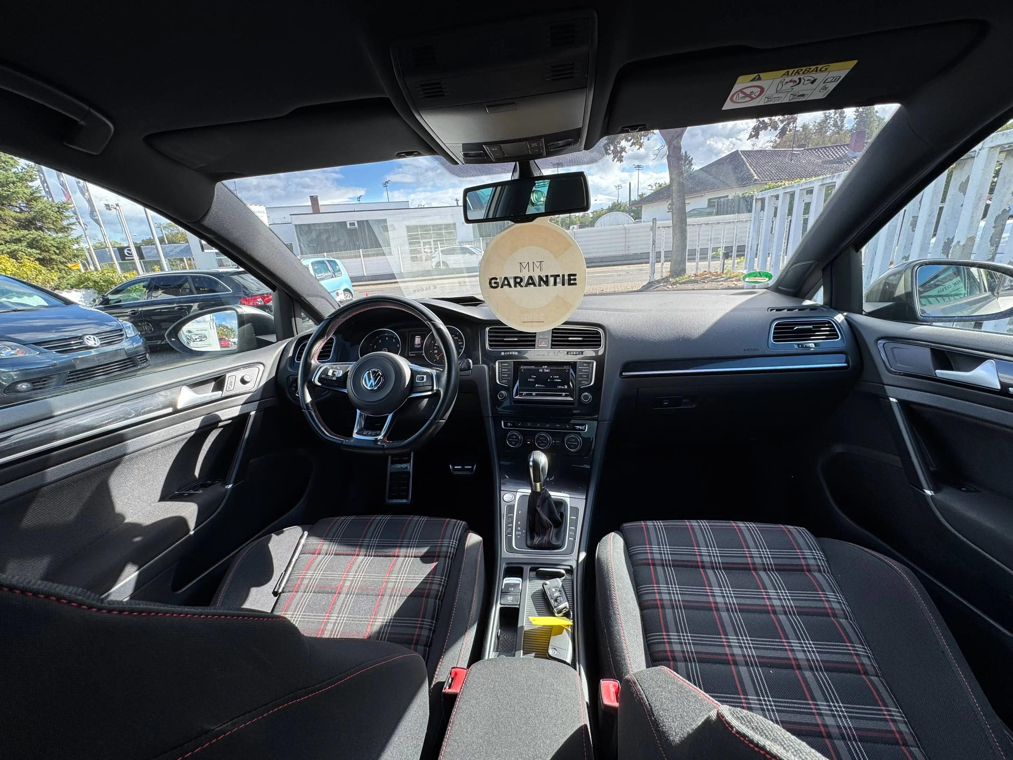Volkswagen Golf GTI GTI BMT AUTOMATIK*BI-XENON*NAVI*KEYLESS*BLUETOOTH*USB*MEGA SCHÖN**MEGA VOLL** — photo 7