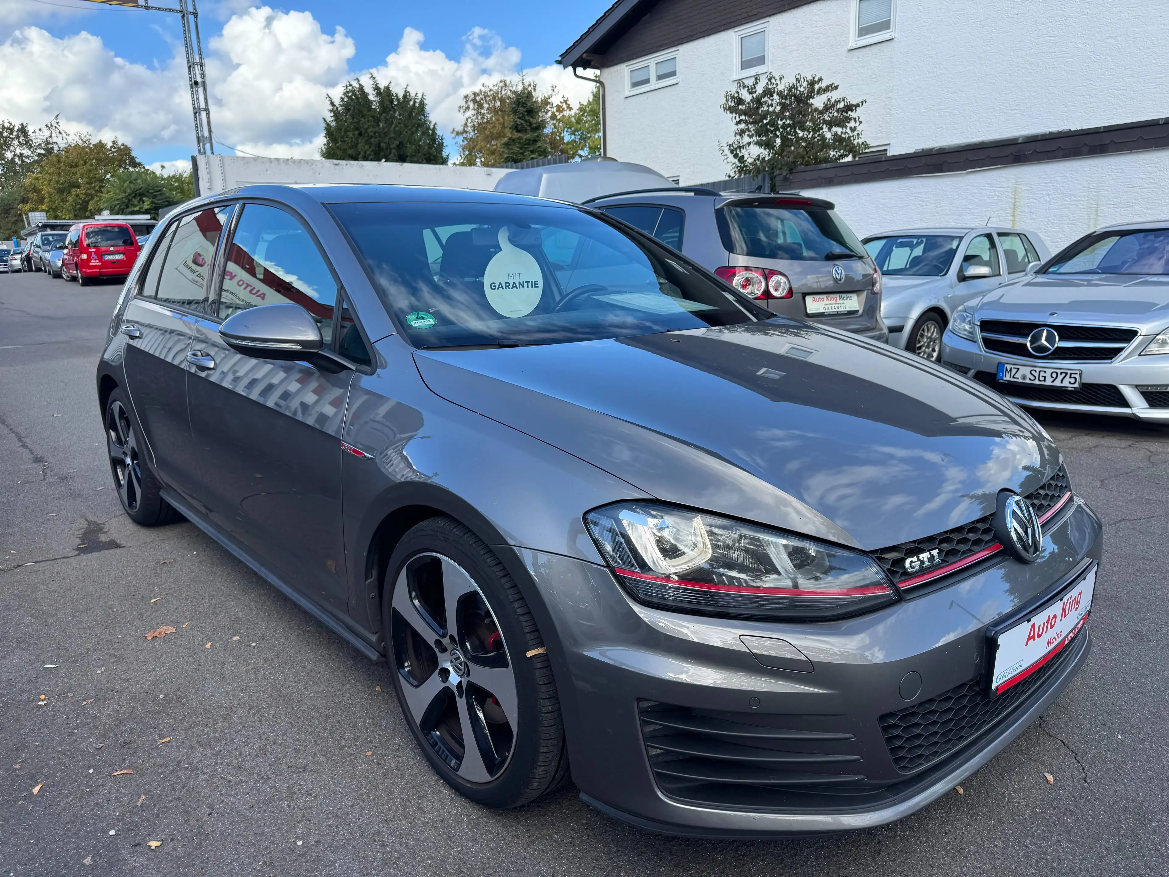 Volkswagen Golf GTI GTI BMT AUTOMATIK*BI-XENON*NAVI*KEYLESS*BLUETOOTH*USB*MEGA SCHÖN**MEGA VOLL** — photo 3