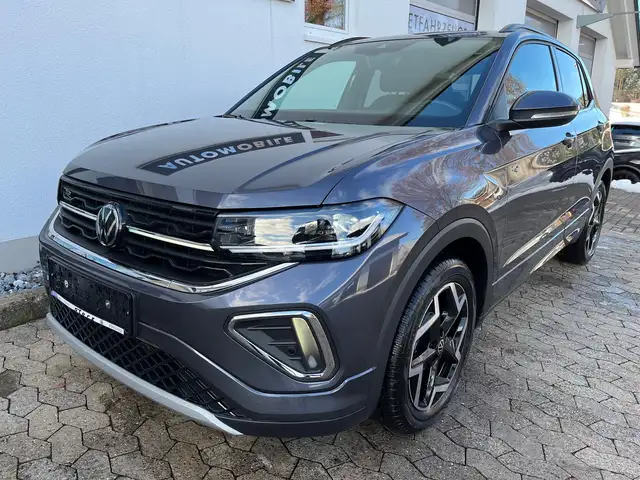 Volkswagen T-Cross view 2