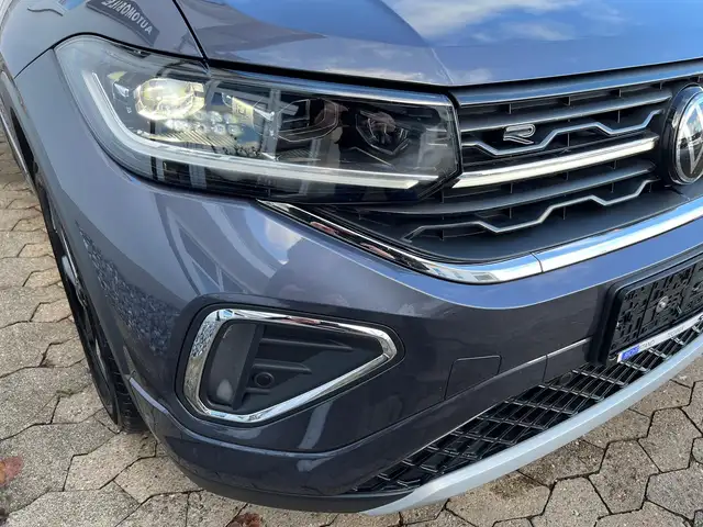 Volkswagen T-Cross view 4