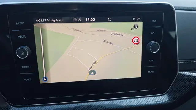 Volkswagen T-Cross view 13