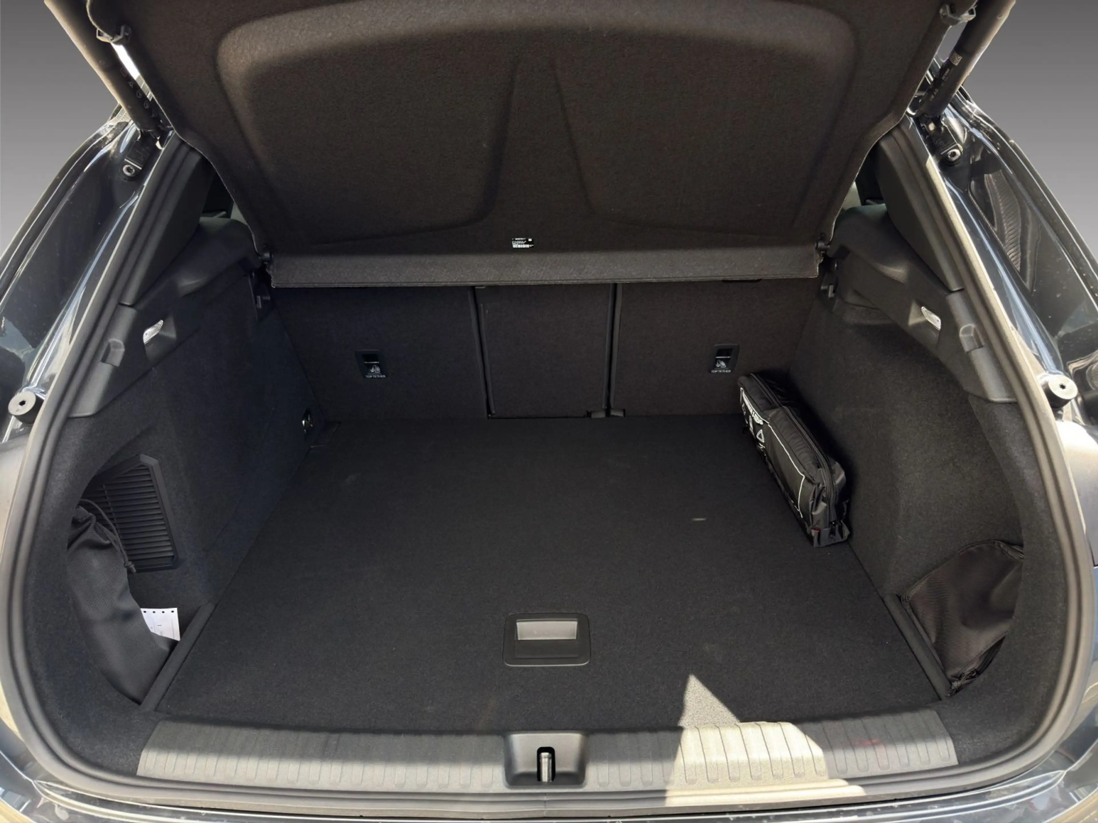 CUPRA Terramar 1.5 e-Hybrid 204PS AHK HD Matrix — photo 12