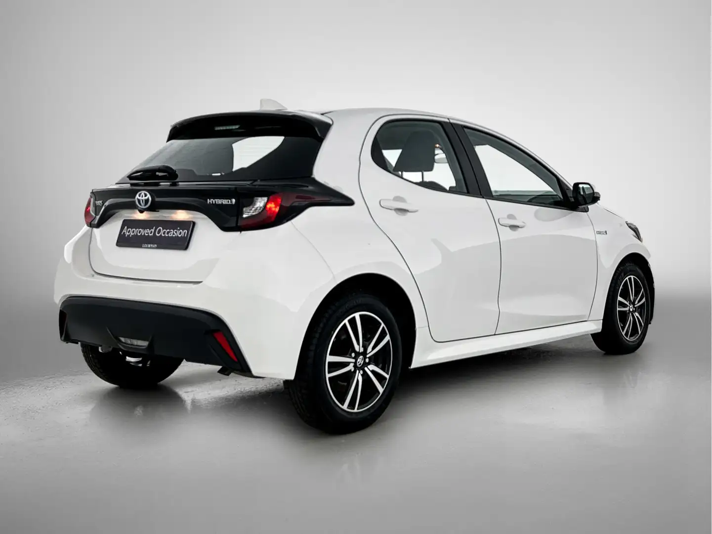 Toyota Yaris 1.5 Hybrid Dynamic | LM velgen | Wit - 2