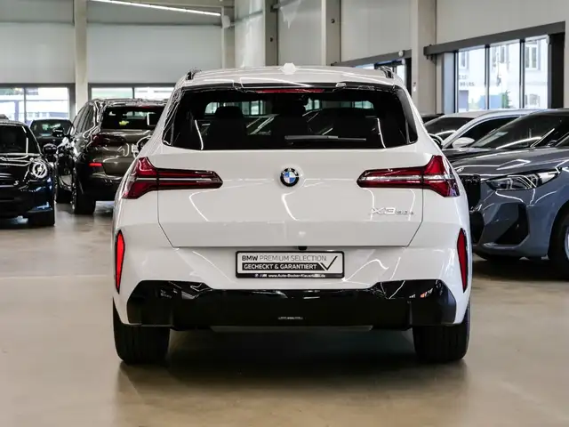BMW X3 view 5