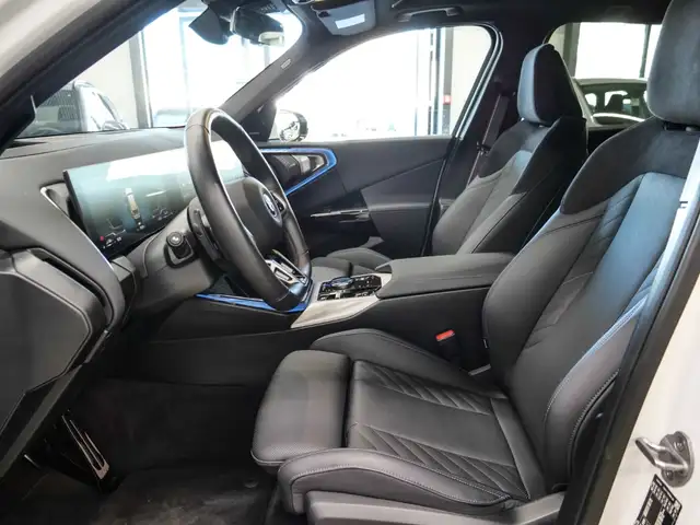 BMW X3 view 9