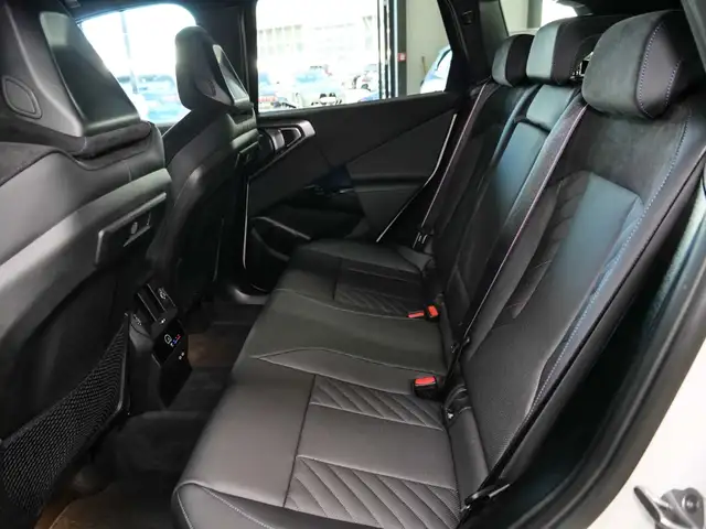 BMW X3 view 11