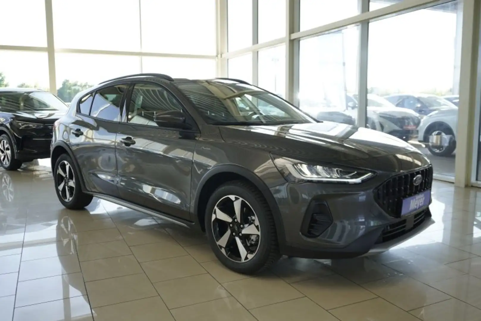Ford Focus Active X 1.0 155PS aAHK/LED/Navi/Kamera/Winterp. Grau - 1