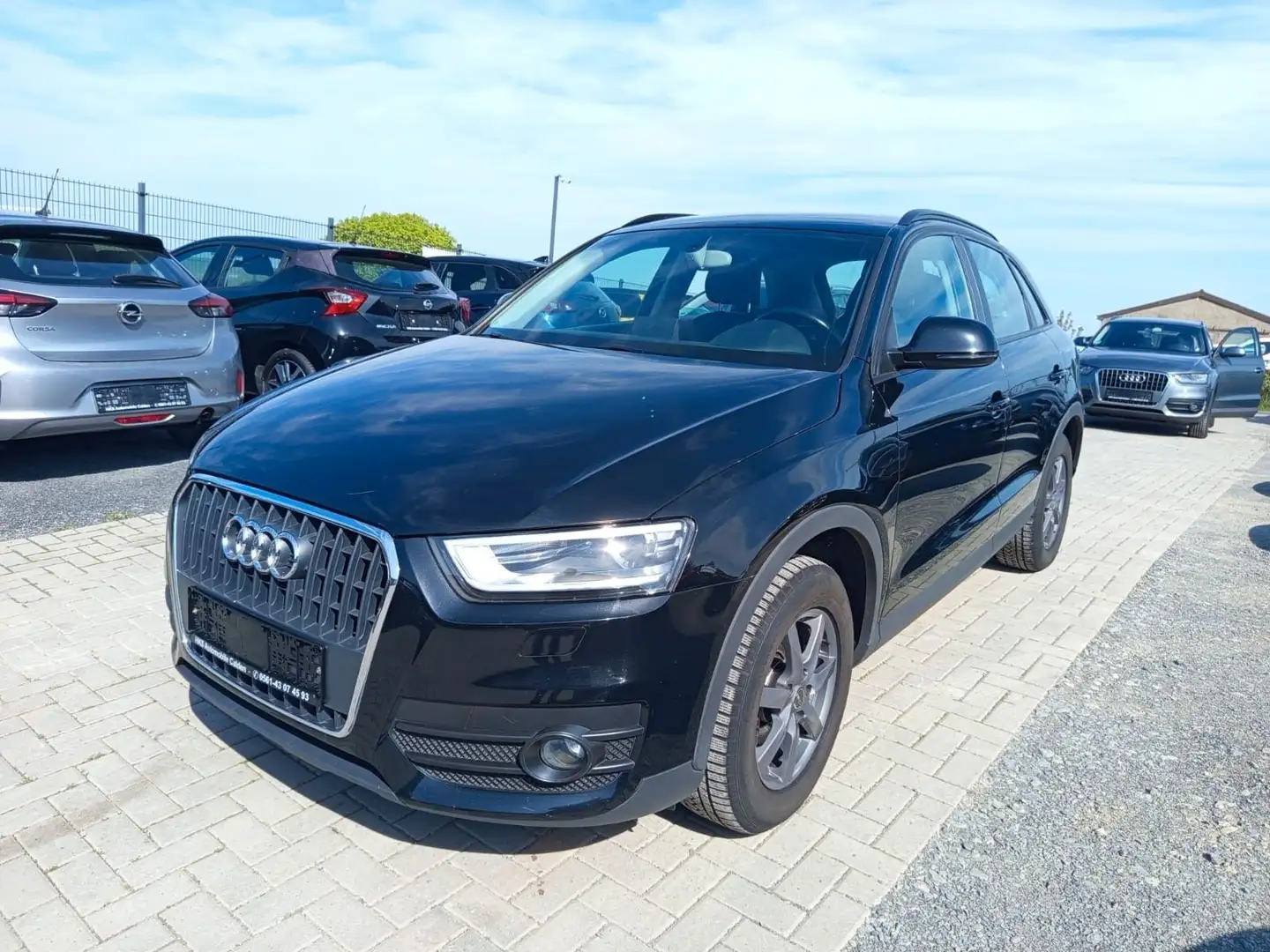Audi Q3 2.0 TDI Schwarz - 1