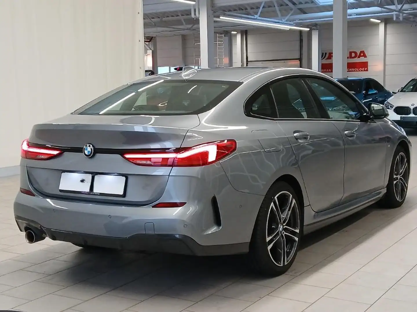 BMW 218 i Gran Coupe M Sport ACC/PANO/MMRY/PARKASSIST Grau - 2