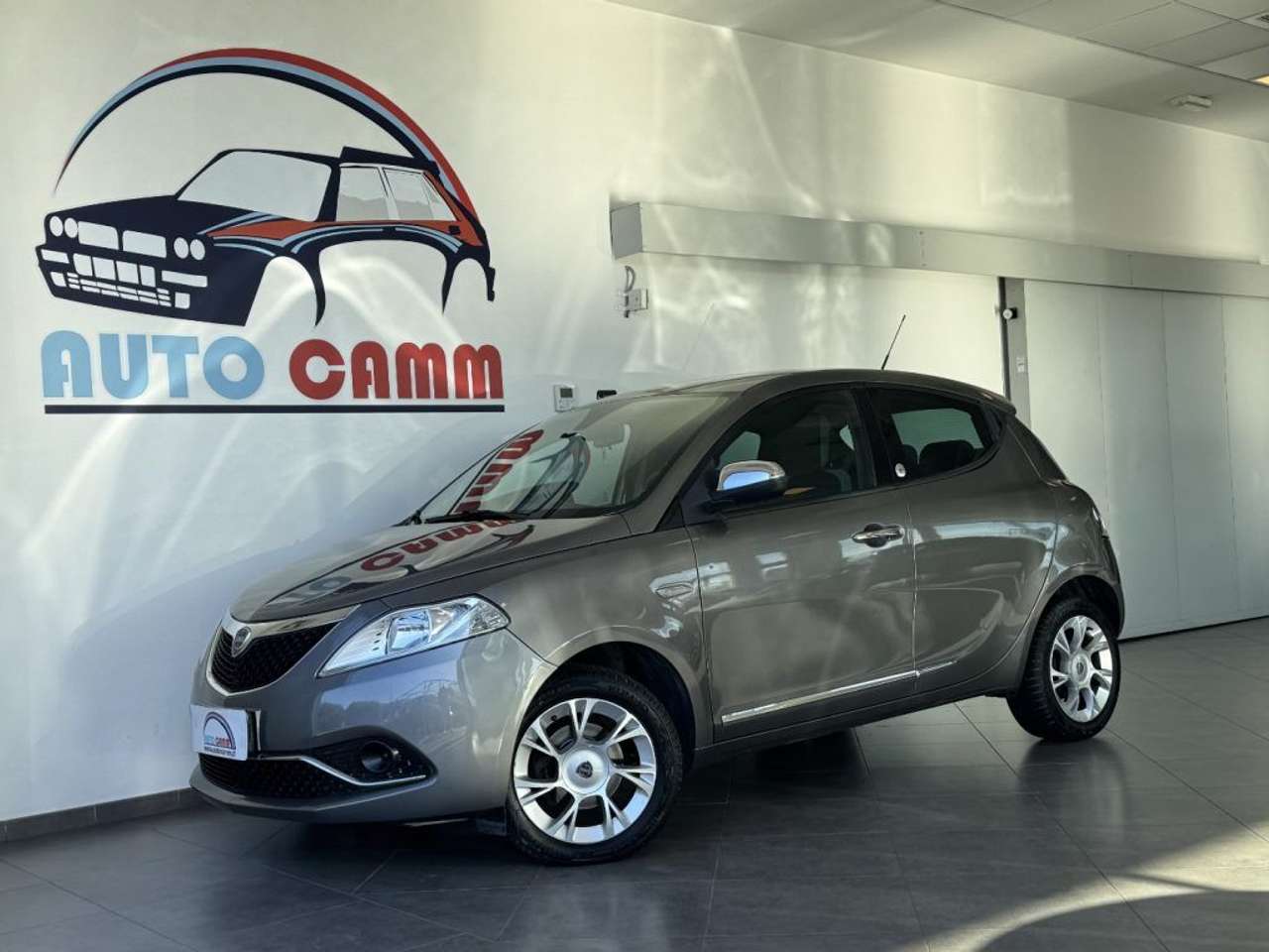 Lancia Ypsilon 1.2 69 CV 5 porte GPL Ecochic Platinum