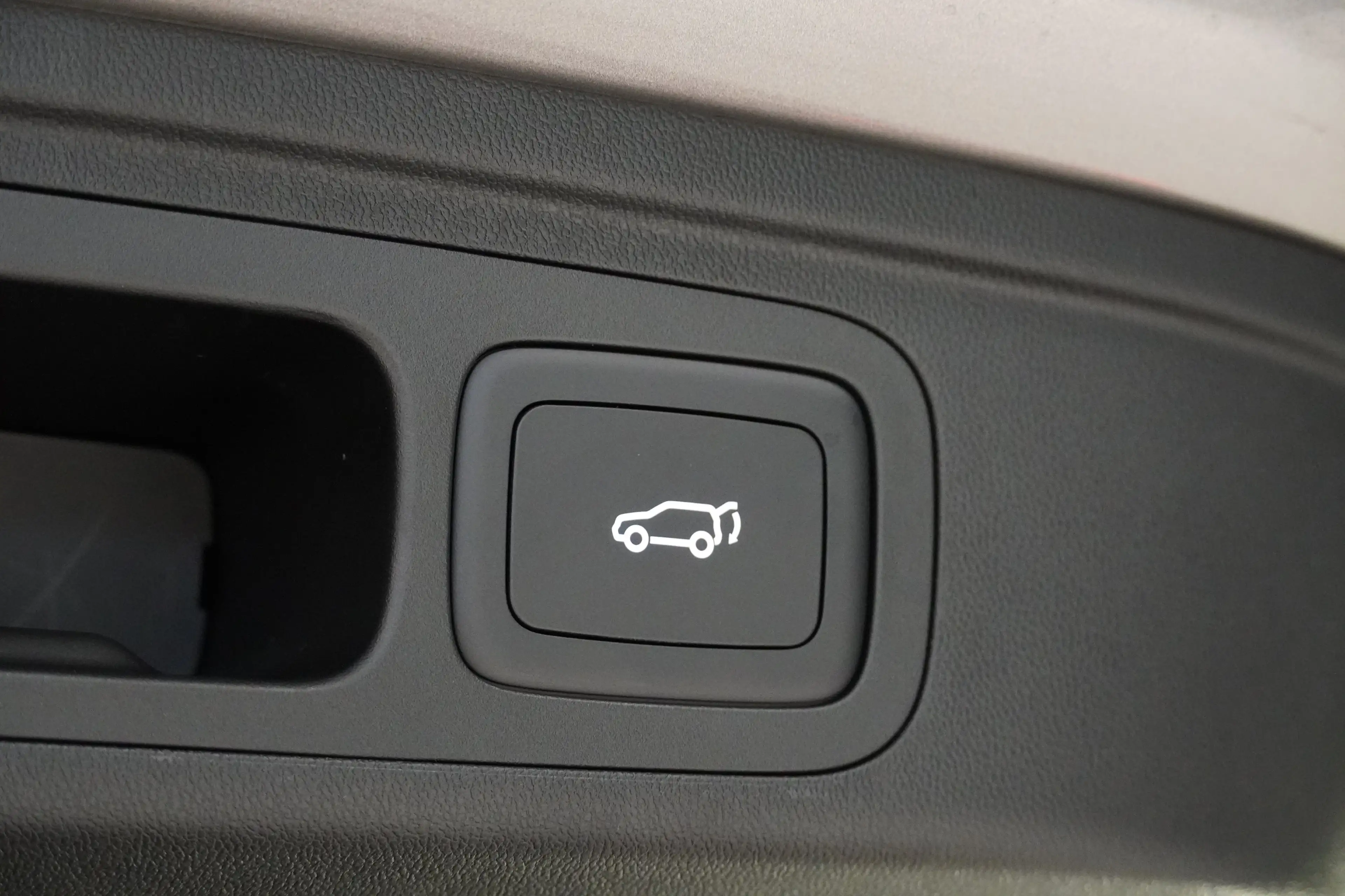 MG HS PHEV+ Luxury Lenkradhzg.ab EUR34.990 — photo 23