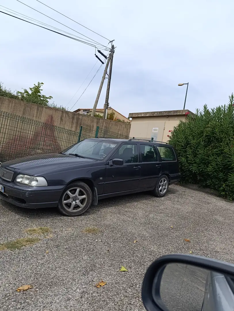 Volvo V70 2.5 TDi Noir - 1