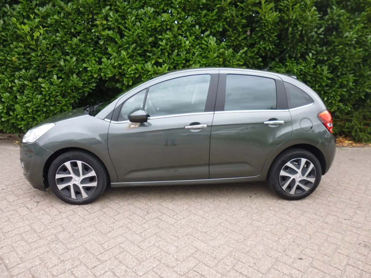 Citroen C3 1.6 e-HDI  Selection CRUISE PDC ECC Grijs - 2