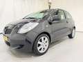 Toyota Yaris 1.3 VVT-i Sol Airco Zwart - thumbnail 1
