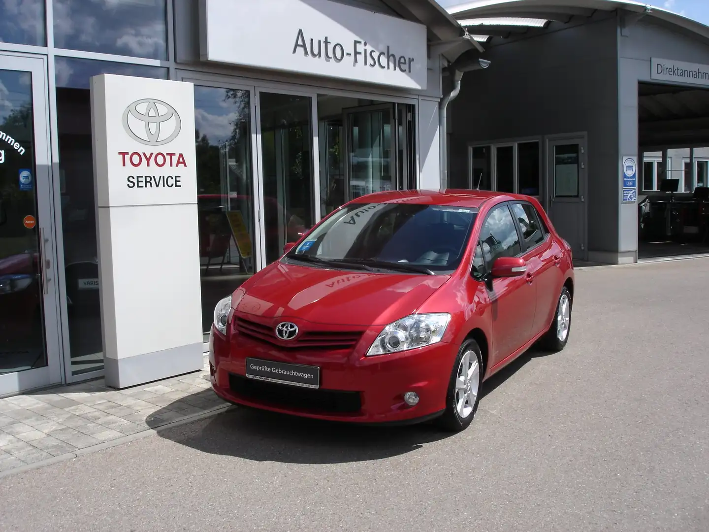 Toyota Auris 1.6 Life Rot - 1